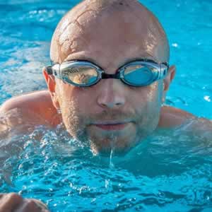 плуването като лечение за ревматоиден артрит - Drogeriq.com Дрогерия