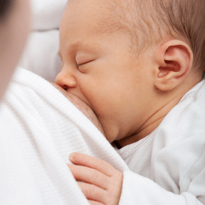 кърмене ба бебе, как да кърмим бебето, сваляне на килограми по време на кърмене, диета по време на кърмене, отслабване сле дкато кърмя
